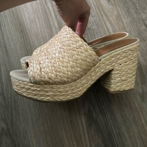 Platform Wedge | Universal Thread